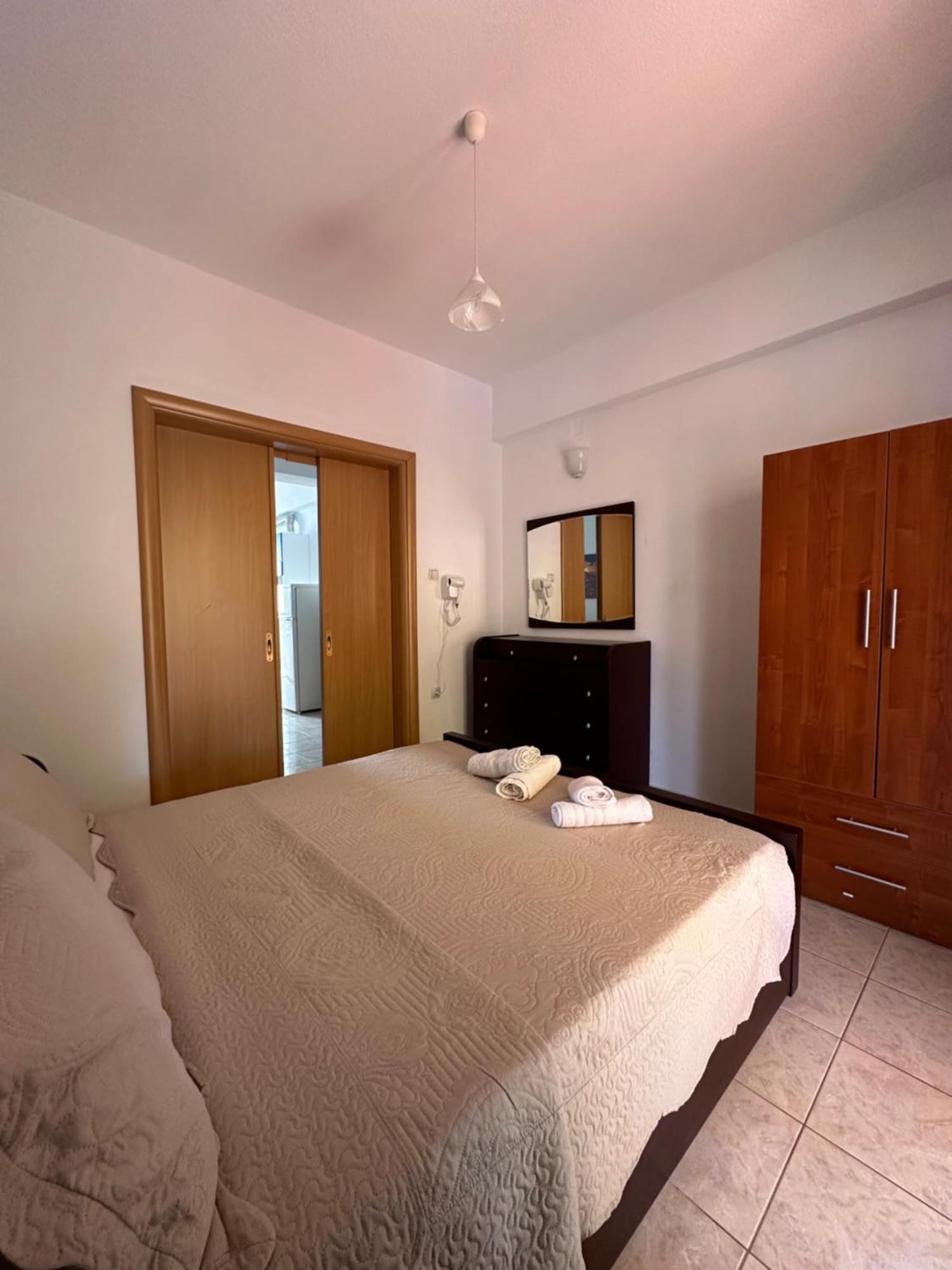 Dimos Apartments Kokkino Nero ภายนอก รูปภาพ