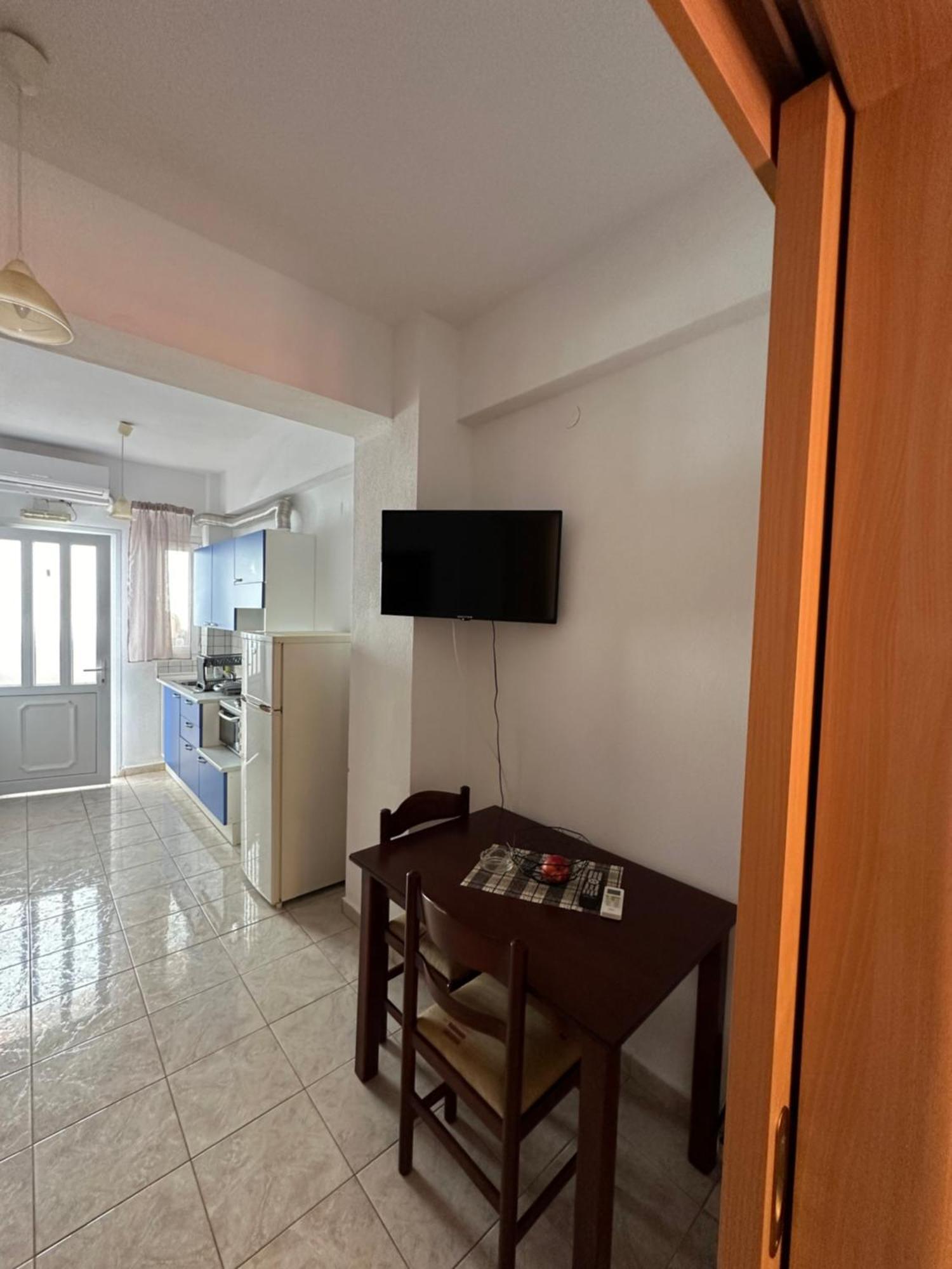 Dimos Apartments Kokkino Nero ภายนอก รูปภาพ